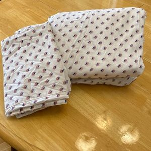 Southern Tide Queen size bed sheet set